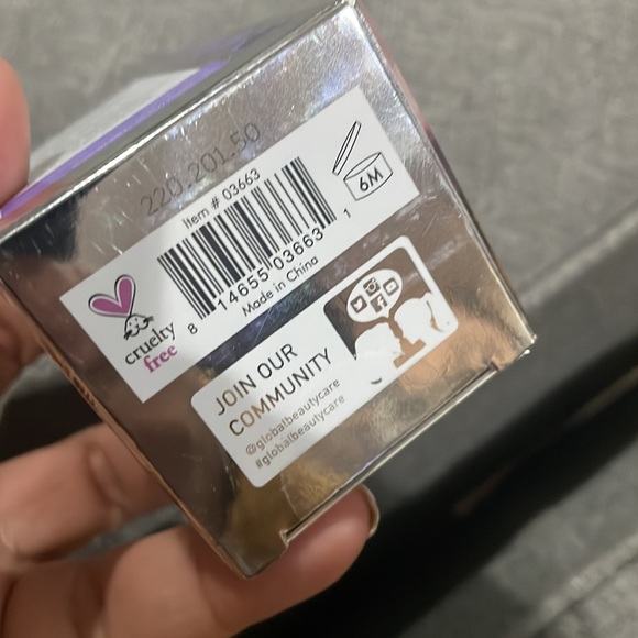 Global Beauty Care Hyaluronic Acid Skin Cream and Gel Mask set - Picture 6 of 11